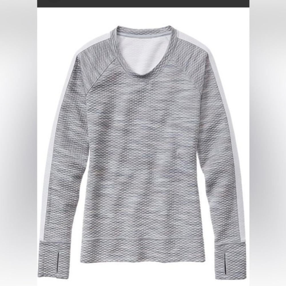 Athleta Snowscape crew neck quilted performance pullover. Size large.